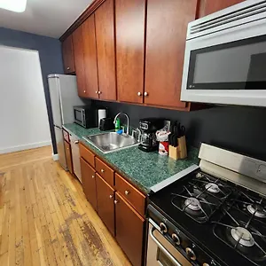 Spacious 3 Bedroom Mins To Nyc! Apartment