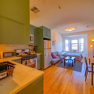 Deluxe Minutes From Nyc! Apartment
